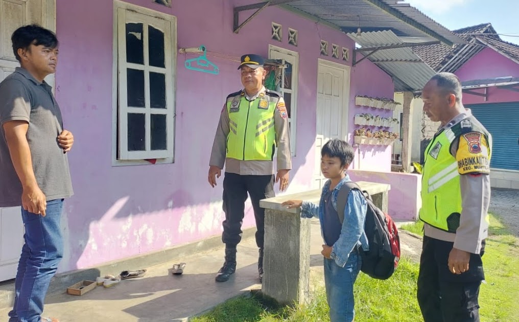 Polsek Muntilan Pertemukan Kembali Anak Yang Terlantar Dengan Orang Tuanya