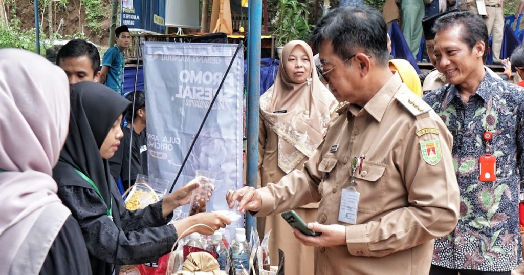 Verifikasi Proklim Lestari Desa Tirto Canangkan Kampung&nbsp;Aren