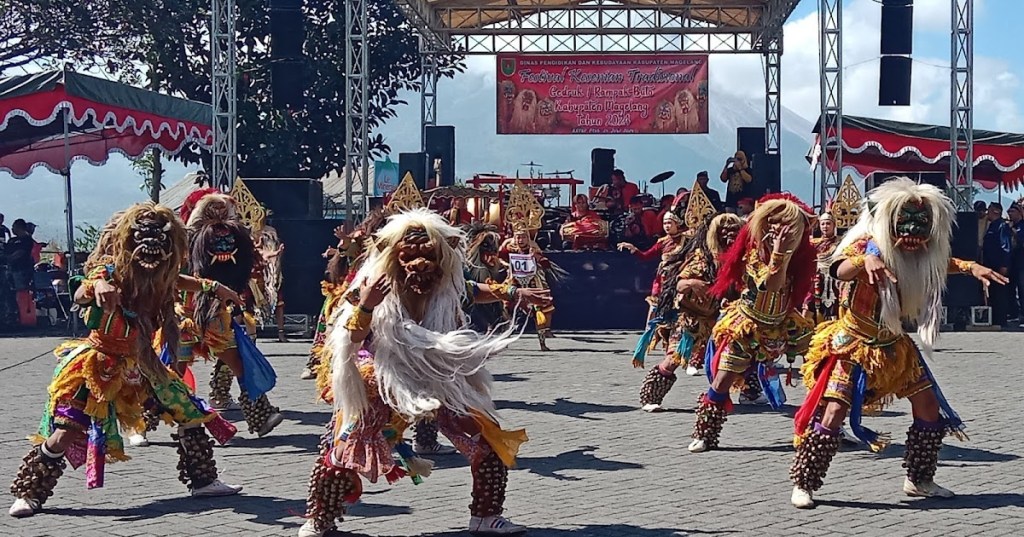 Disdikbud Kabupaten Magelang Gelar Festival Rampak Buto di Ketep Pass, Ajang Pelestari&nbsp;Budaya