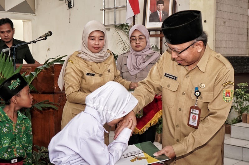 Baznas Kabupaten Magelang Serahkan Santunan Kepada Ribuan Anak Yatim&nbsp;Piatu